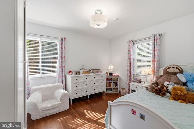 402 SKYHILL RD, Alexandria, VA 22314