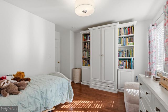 402 SKYHILL RD, Alexandria, VA 22314