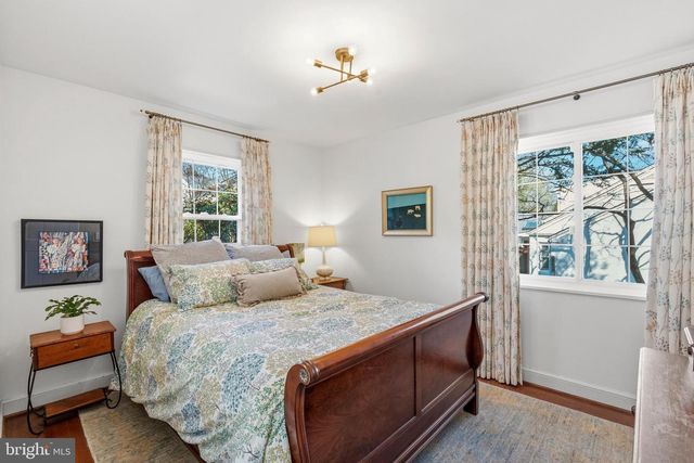 402 SKYHILL RD, Alexandria, VA 22314