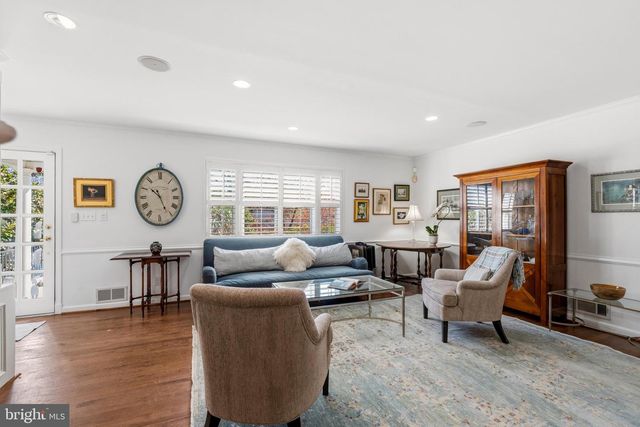 402 SKYHILL RD, Alexandria, VA 22314