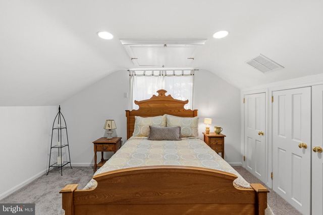 402 SKYHILL RD, Alexandria, VA 22314