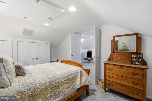 402 SKYHILL RD, Alexandria, VA 22314