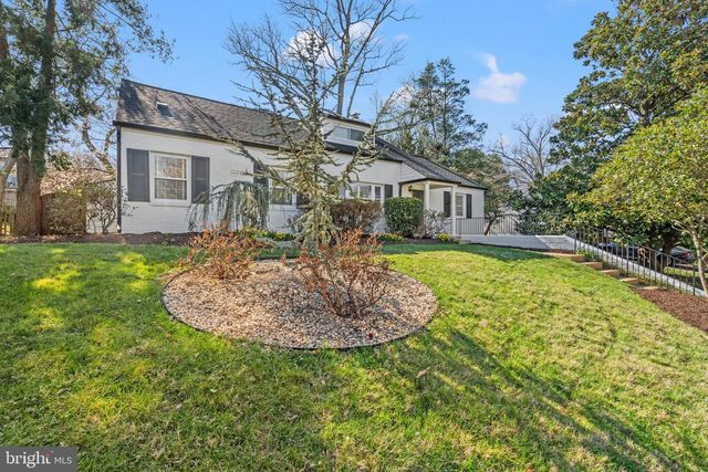 402 SKYHILL RD, Alexandria, VA 22314