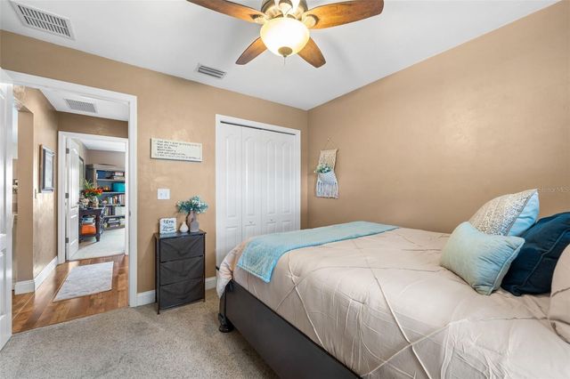 25137 SW 18TH AVENUE, Newberry, FL 32669