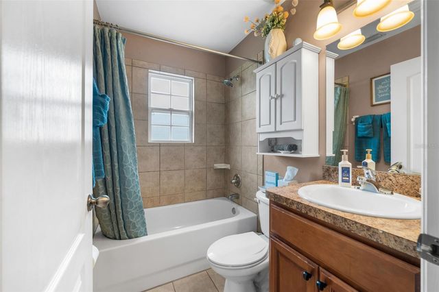 25137 SW 18TH AVENUE, Newberry, FL 32669