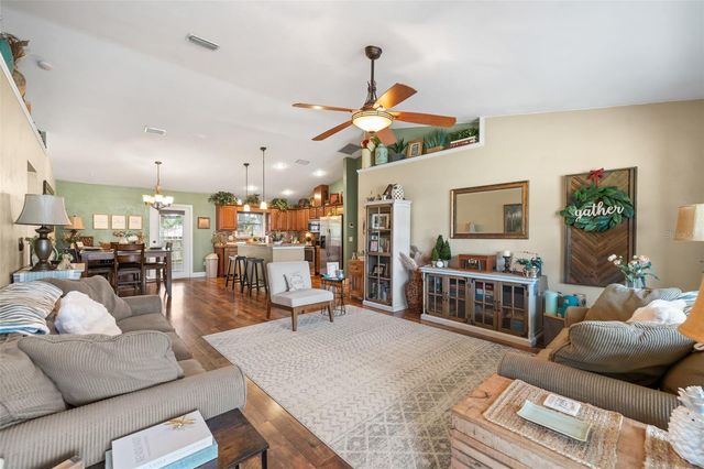 25137 SW 18TH AVENUE, Newberry, FL 32669