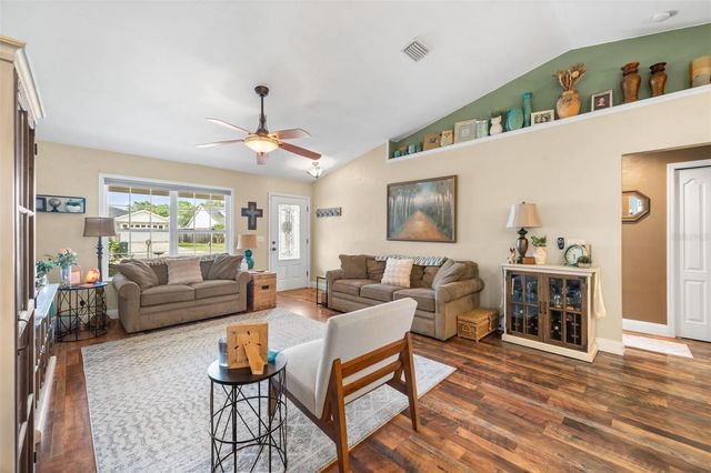 25137 SW 18TH AVENUE, Newberry, FL 32669