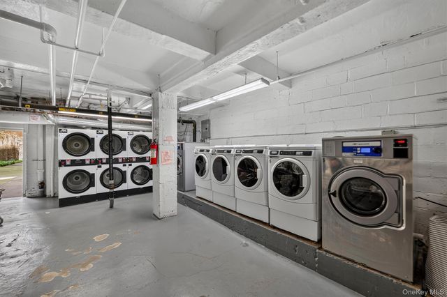 860 Grand Concourse 2N, Bronx, NY 10451