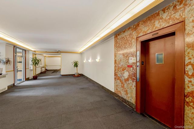 860 Grand Concourse 2N, Bronx, NY 10451