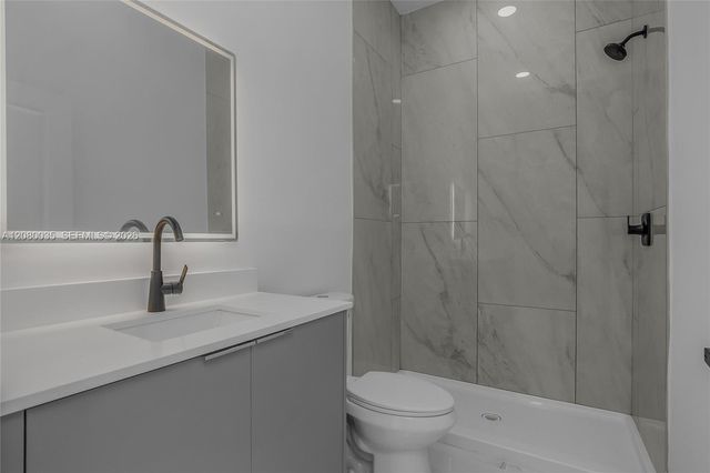2035 NE 9th Avenue, Cape Coral, FL 33909