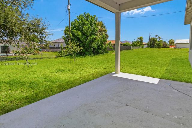 2035 NE 9th Avenue, Cape Coral, FL 33909
