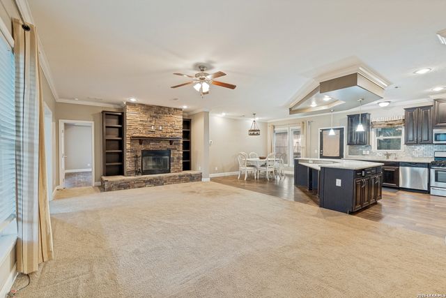 401 DEER CREEK DR, San Marcos, TX 78666