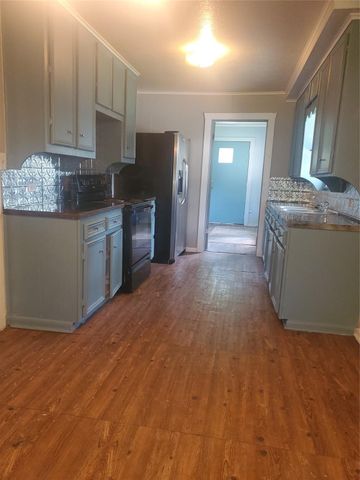 12021 Old Montgomery Road, Willis, TX 77318