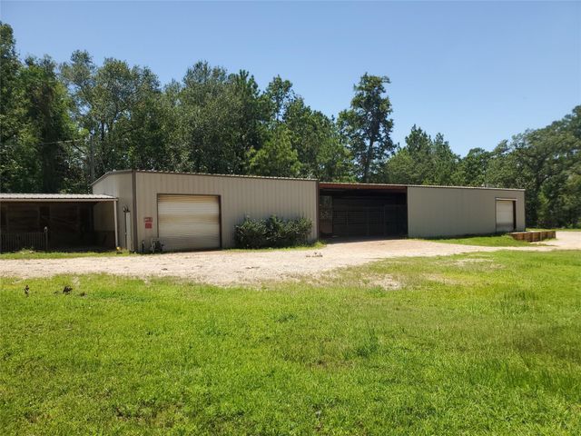 12021 Old Montgomery Road, Willis, TX 77318