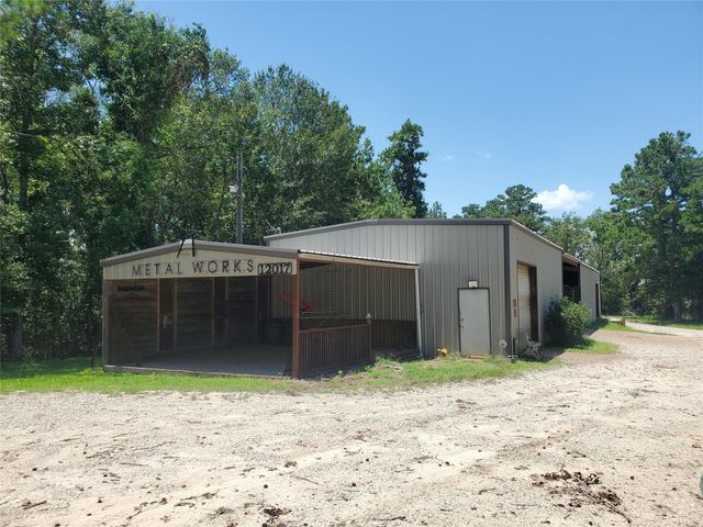 12021 Old Montgomery Road, Willis, TX 77318