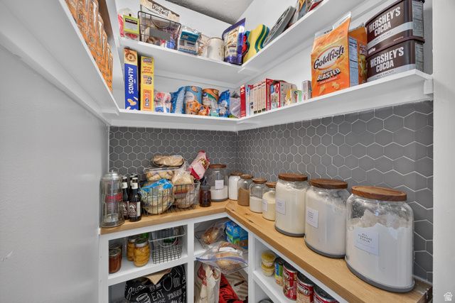2160 N 520 W, West Bountiful, UT 84087