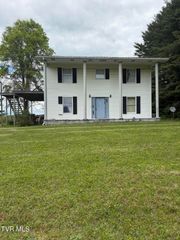 14313 Sandy Ridge Road, Saint Paul, VA 24283