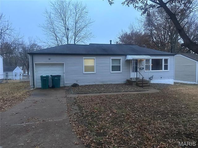 1124 Bakewell Drive, St Louis, MO 63137