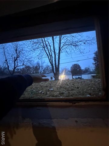 1124 Bakewell Drive, St Louis, MO 63137