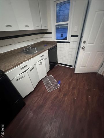 1124 Bakewell Drive, St Louis, MO 63137