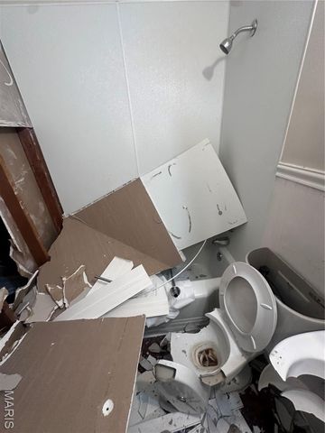 1124 Bakewell Drive, St Louis, MO 63137