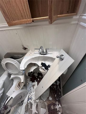 1124 Bakewell Drive, St Louis, MO 63137