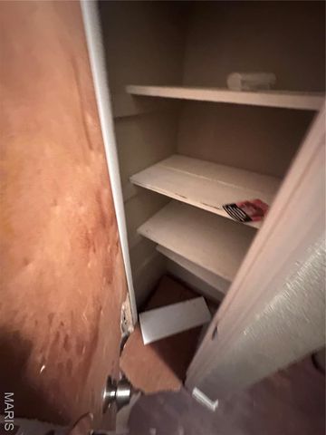 1124 Bakewell Drive, St Louis, MO 63137