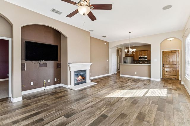 2210 Onion Creek PKWY 401, Austin, TX 78747