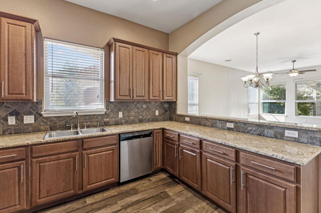 2210 Onion Creek PKWY 401, Austin, TX 78747