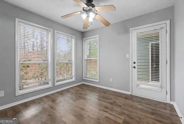 2011 Canyon Point Circle, Roswell, GA 30076