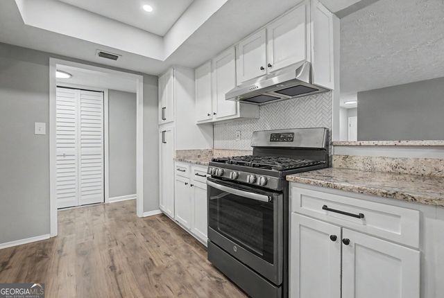 2011 Canyon Point Circle, Roswell, GA 30076