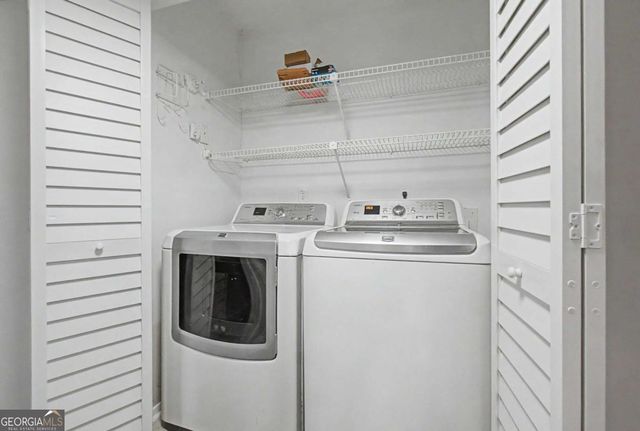 2011 Canyon Point Circle, Roswell, GA 30076