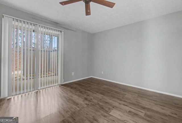 2011 Canyon Point Circle, Roswell, GA 30076