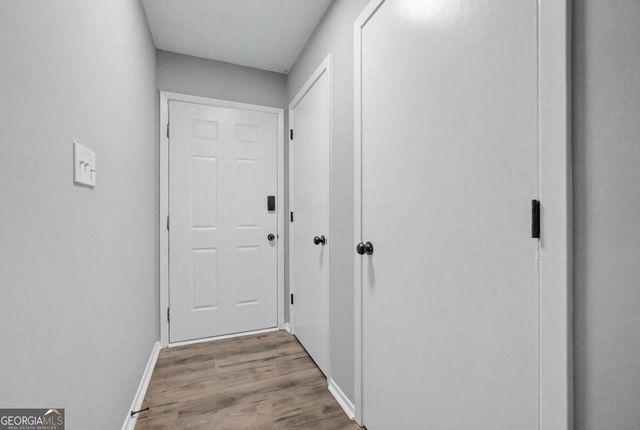 2011 Canyon Point Circle, Roswell, GA 30076