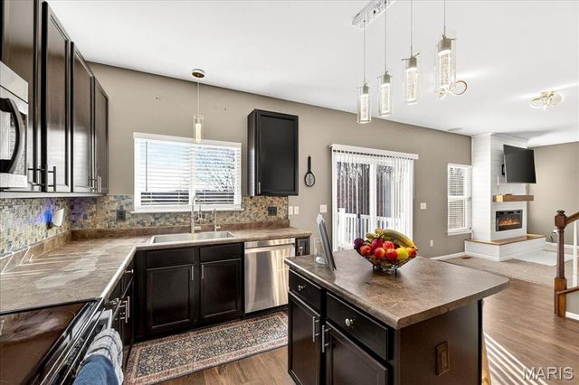 916 Mountain Brook Court, O'fallon, MO 63366