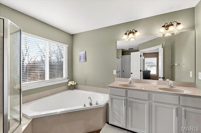 916 Mountain Brook Court, O'fallon, MO 63366