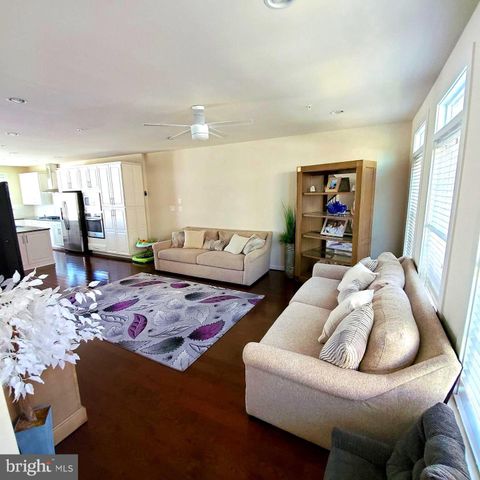 13717 NEIL ARMSTRONG AVE, Herndon, VA 20171