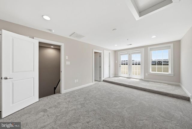 13717 NEIL ARMSTRONG AVE, Herndon, VA 20171