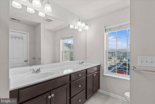 10 ROME WAY, Mount Laurel, NJ 08054