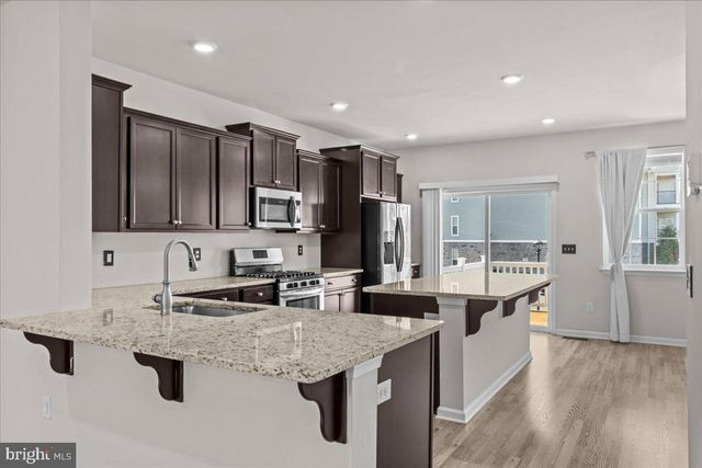 10 ROME WAY, Mount Laurel, NJ 08054
