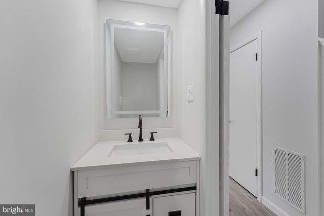 920 WINDSOR CT, Sterling, VA 20164