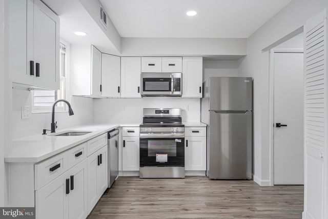 920 WINDSOR CT, Sterling, VA 20164