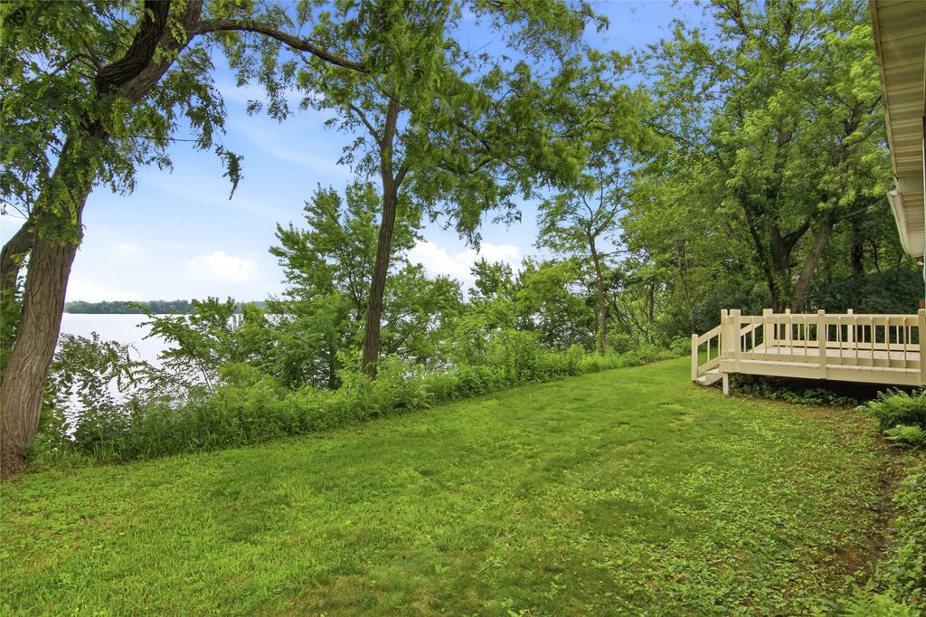 Image 10 of property listing at 15496 93rd Avenue, Chippewa Falls, WI 54729
