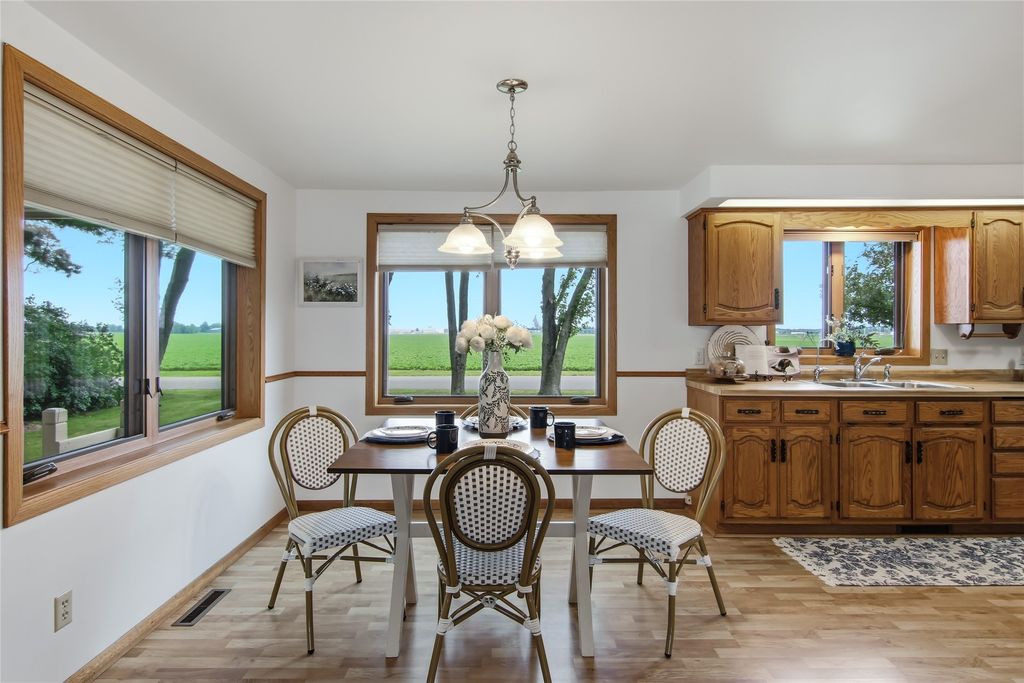 Image 19 of property listing at 15496 93rd Avenue, Chippewa Falls, WI 54729