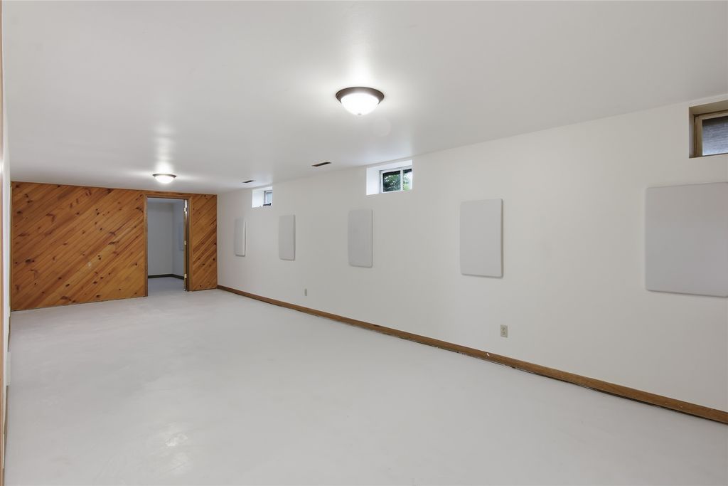 Image 29 of property listing at 15496 93rd Avenue, Chippewa Falls, WI 54729