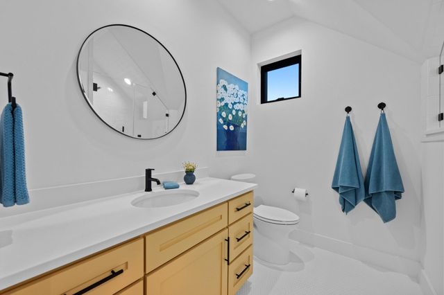 111 Rock N Robyn Trail, Horseshoe Bay, TX 78657