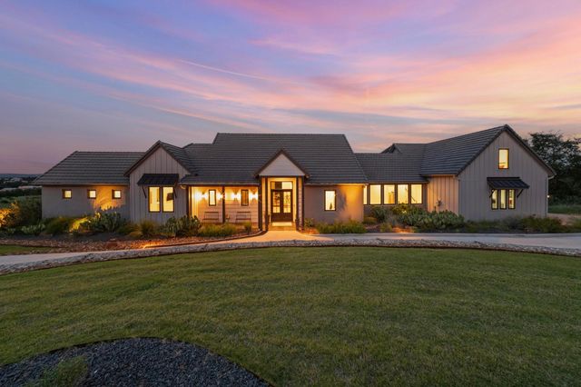 111 Rock N Robyn Trail, Horseshoe Bay, TX 78657