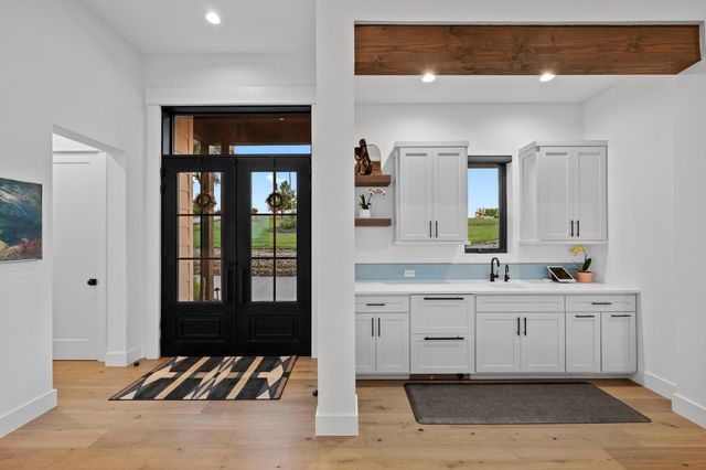 111 Rock N Robyn Trail, Horseshoe Bay, TX 78657