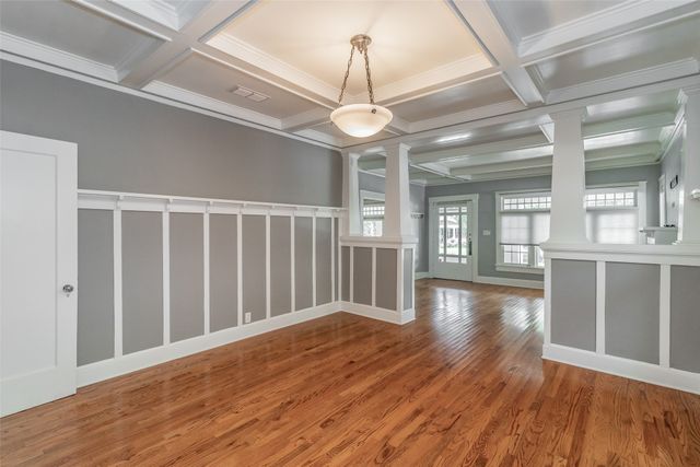 2209 6th Avenue, Fort Worth, TX 76110