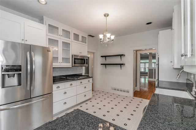 2209 6th Avenue, Fort Worth, TX 76110